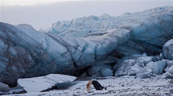 Arctic Poetry Reading, Live Dance Performance &&nbsp;Meet the Artists