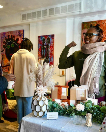 Make Manifest Holiday Pop&nbsp;uP