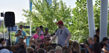 Summer Kids Andy &&nbsp;Suzanna&rsquo;s Music Time